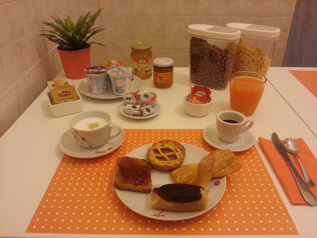 B&B Sunflower Катания Номер фото