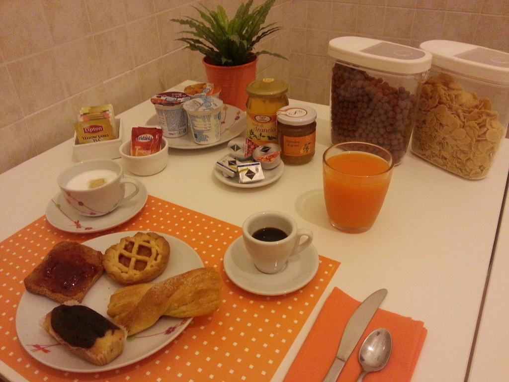 B&B Sunflower Катания Номер фото